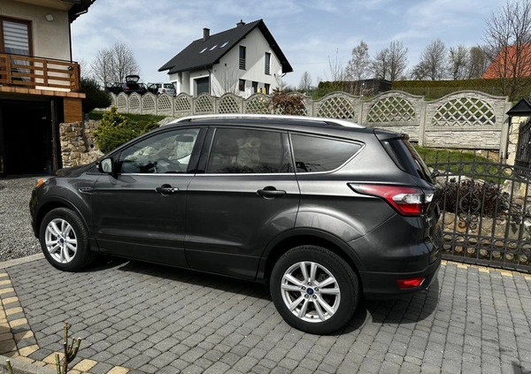 Ford Kuga cena 57900 przebieg: 160000, rok produkcji 2017 z Alwernia małe 92